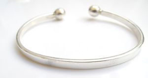 【送料無料】ブレスレット　アクセサリ―　925 スターリングカフス925 sterling silver cuff bracelet solid classic men women handmade artisan fine