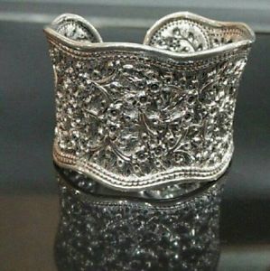 【送料無料】ブレスレット アクセサリ— スターリングシルバーgハンドメイドブレスレットタイハンマーアンティーク925 sterling silver 5350g handmade bracelet thai hammer antique flower pattern|hokushin