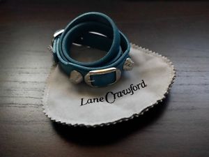 【送料無料】ブレスレット　アクセサリ―　メタルブレスレットトリプルツアーrare balenciaga metal amp; blue leather bracelet triple tour *