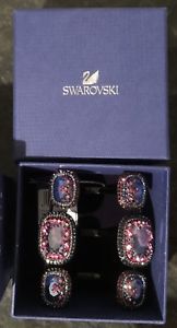 【送料無料】ブレスレット　アクセサリ―　スワロフスキーカフスサイズm 5157967brand , genuine, swarovski dark purple crystal cuff size m 5157967