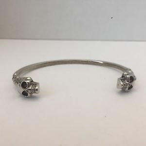 【送料無料】ブレスレット　アクセサリ―　アレグザンダーマックイーンnwtシルバーカフスブレスレット375ドルwalexander mcqueen nwt silver textured twin skull open cuff bracelet 375 wtax