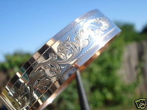 【送料無料】ブレスレット　アクセサリ―　iiiplパターンシミアーmagnificent old braceletnap iiipl gold yellow and whitefloralpatterned chimere
