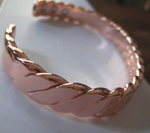 【送料無料】ブレスレット　アクセサリ―　ブレスレットボックスカフcopper magnetic chunky bracelet arthritis men women 6 magnets cuff with gift box