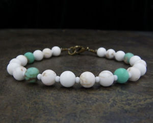 【送料無料】ブレスレット　アクセサリ―　マグネシアマットストーンブレスレットmatte stone bracelet in white magnesite amp; bluegreen sea sediment