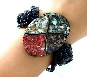 【送料無料】ブレスレット　アクセサリ―　モザイクレッドコーラルシーシェルビーズストレッチブレスレット18 mosaic red coral sea shells bead stretch bracelet 69 adjustable ; fa122