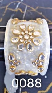 【送料無料】ブレスレット　アクセサリ―　ニューホワイトwomensホワイト2x6single bracelet white pure transparent womens white gemstone handmade 2x6