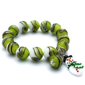 【送料無料】ブレスレット　アクセサリ―　ガラスビーズブレスレットfestive glass beaded stretchy bracelet snowman charm
