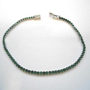 【送料無料】ブレスレット　アクセサリ―　テニスブレスレットレディーススリムシルバーエメラルドtennis bracelet womens slim c silver with emeralds 18 cm 228 l