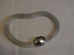 【送料無料】ブレスレット　アクセサリ―　ブレスレットシルバーメッシュbeautiful bracelet shiny silver tone mesh overlapping magnetic closure 7 34x14