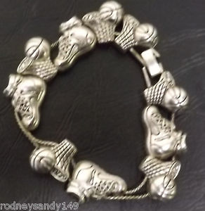 【送料無料】ブレスレット　アクセサリ―　クラスプバスケットボールブレスレットスライドストレッチsilvertone w clasp basketball slide stretch bracelet jewelry