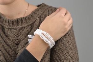 【送料無料】ブレスレット　アクセサリ―　ワイヤーwhite bracelet in wire and beads handmade