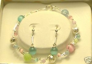 【送料無料】ブレスレット　アクセサリ―　ファッションジュエリーピンクブレスレットfashion jewelry pink green blue silvertone bracelet set