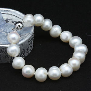 【送料無料】ブレスレット　アクセサリ―　ホワイトブレスレットnatural 1213mm white freshwater real cultured pearl bracelet 75 aa