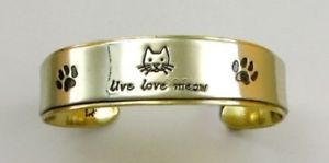 【送料無料】ブレスレット　アクセサリ―　フェッチアルパカライブカフブレスレットfar fetched alpaca, brass amp; copper live love meow cuff bracelet