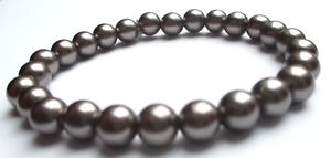 【送料無料】ブレスレット　アクセサリ―　ゴム5050jewel bracelet lightweight elastic resin beads on taupe color metallic 5050