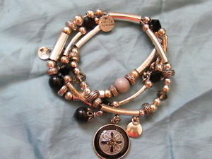 【送料無料】ブレスレット　アクセサリ―　ブレスレット×jewel bracelet x3 with charms various fantaisies, by axelle creation, 585