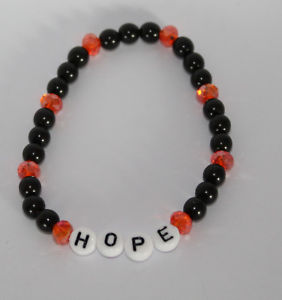 【送料無料】ブレスレット　アクセサリ―　ブレスレットリクエストブレスレット*オレンジ*bracelet beaded bracelet with request name personalised * orange * handmade