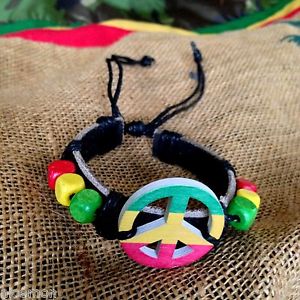 【送料無料】ブレスレット　アクセサリ―　ラスタファリアンカフスvサインジャマイカrasta leather bracelet fashion wrist cuff peace sign emblem jamaica