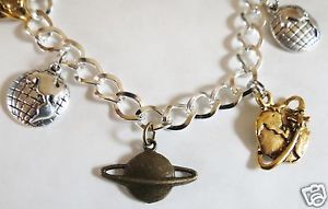 【送料無料】ブレスレット　アクセサリ―　マルチカラーハンドメイドブレスレットcome away with me space age planet multi coloured handmade bracelet 19 21 cm