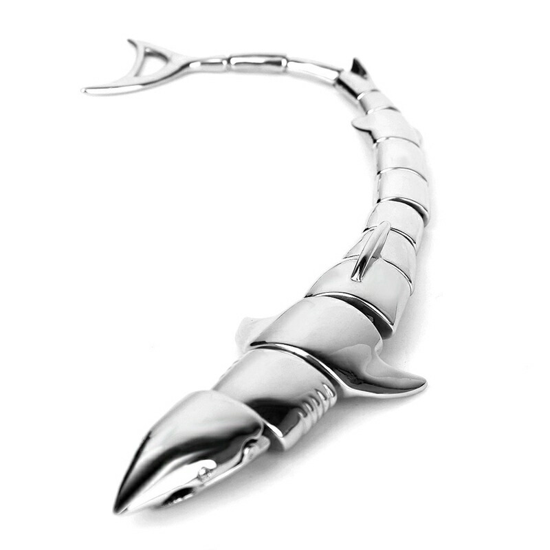 【送料無料】ブレスレット　アクセサリ―　レガロデルregalo del braccialetto di disegno dello squalo dellacciaio inossidabile d d4d2