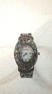【送料無料】ブレスレット　アクセサリ―　チコユニークchicos stamped fabulous amp; stunning statement silver watch unique