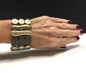 【送料無料】ブレスレット　アクセサリ―　ゴージャスチコストレッチブレスレットgorgeous chicos wide gold hammered modernist expansion stretch bracelet ff132e