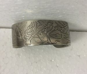 【送料無料】ブレスレット　アクセサリ―　ソールズベリピューターボックスブレスレットカーネーションカフsalisbury pewter bracelet january carnation flower cuff jewelry in gift box
