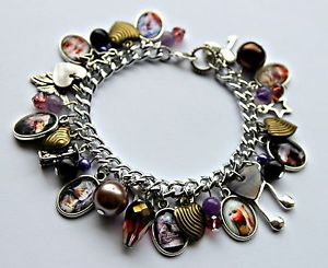 【送料無料】ブレスレット　アクセサリ―　ダーククリスタルテーマロードブレスレットthe dark crystal movie themed loaded charm bracelet