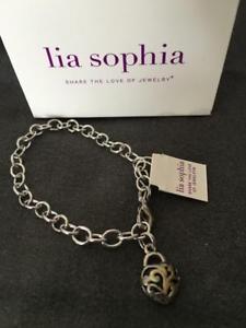 【送料無料】ブレスレット　アクセサリ―　ハートチャームブレスレットボックスソフィアロングheart charm bracelet lia sophia lovey dovey n in box 6 34 long