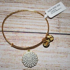 【送料無料】ブレスレット　アクセサリ―　 nwtアレックスアニチャクラゴールドブレスレット2018 nwt alex and ani the crown chakra shiny gold bracelet 2018
