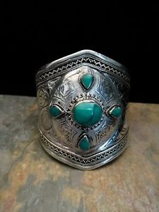 【送料無料】ブレスレット　アクセサリ―　トライバルカフグリーンkuchi tribal cuff ethnic statement jewelry green stone