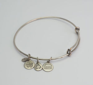 【送料無料】ブレスレット アクセサリ― アレックスブレスレットalex and ani expandable bracelet with charms
