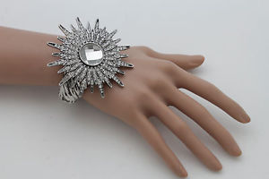 【送料無料】ブレスレット　アクセサリ&mdash;　サンフラワーファッションカフブレスレットジュエリービーズwomen silver metal sun rhinestones flower fashion cuff bracelet jewelry beads｜hokushin
