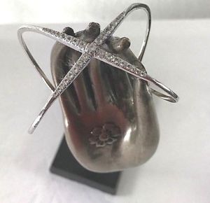 【送料無料】ブレスレット　アクセサリ―　エリザベスジェームスカフブレスレットパターンスリップelizabeth amp; james windrose pave cuff bracelet crisscross pattern slipon