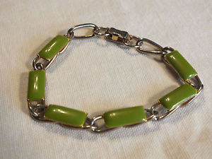 【送料無料】ブレスレット　アクセサリ―　クラスプブレスレットゴールドトーングリーンエナメルワイドbeautiful clasp bracelet gold tone green enamel 7 38 long x 38 wide cute