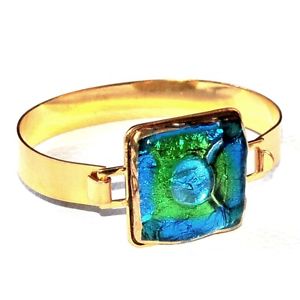 【送料無料】イタリアン　ブレスレット　ブレスレットモチーフbracelet jonc de couleur or motif en maux bleu vert bijou 17,235円