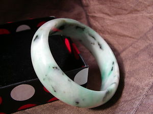 【送料無料】イタリアン　ブレスレット　ブレスレットヒスイmagnifique bracelet jonc rigide jade vert nuage artisanal 76g｜hokushin 29,237円