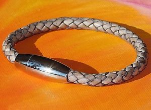【送料無料】メンズブレスレット　ライムステンレスmensベージュmens ladies beige leather bracelet with stainless steel clasp by lyme bay art