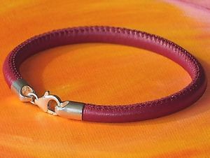【送料無料】メンズブレスレット　メンズレディースナッパレザーライムベイアートスターリングシルバーブレスレットmens ladies 5mm red nappa leather amp; sterling silver bracelet by lyme bay art｜hokushin