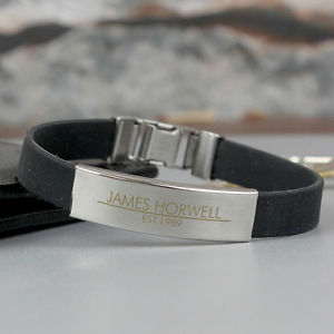 【送料無料】メンズブレスレット パーソナライズゴムアンプスチールブレスレットプレゼントpersonalised engraved mens rubber amp; steel bracelet birthday gift for him|hokushin