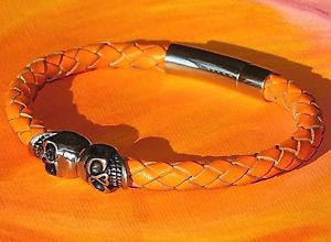【送料無料】メンズブレスレット　ツインスカルオレンジレザーライムベイアートステンレススティールブレスレットtwin skull orange braided leather amp; stainless steel bracelet by lyme bay art｜hokushin