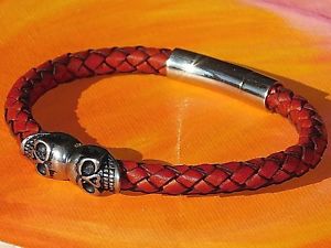 【送料無料】メンズブレスレット ツインスカルアンティークレザーライムベイアートステンレススティールブレスレットtwin skull antique redbrown leather amp; stainless steel bracelet by lyme bay art|hokushin