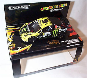 【送料無料】模型車　スポーツカー　フォードフォーカスロッシモンツァラリーモンスターズford focus rs wrc valentino rossi monza rally 2009 monster ltd ed mib 400098946