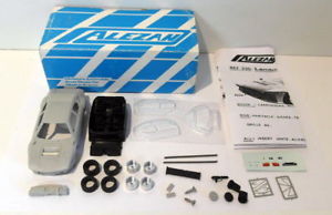 【送料無料】模型車　スポーツカー　alezenキット143220ランボルギーニurraco1973bウォーレスalezen kits 143 scale resin 220 lamborghini urraco rally 1973 b wallace