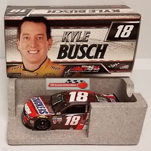 【送料無料】模型車　スポーツカー　カイルブッシュ2017ライオネル12418トヨタ541free ship