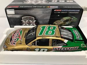【送料無料】模型車　スポーツカー　201118カイルブッシュバッテリーセンター2011 18 kyle busch interstate all battery center