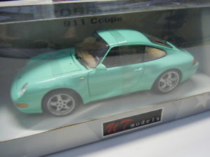 【送料無料】模型車　スポーツカー　ポルシェカレーペモデルrare porsche 911 993 carrera coupe by ut models in 118 ovp｜hokushin