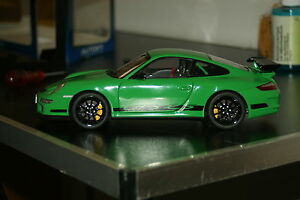 【送料無料】模型車　スポーツカー　118ポルシェ911997gt3rs77992