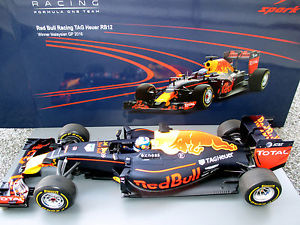 【送料無料】模型車　スポーツカー　レッドブルレーシング＃マレーシアスパーク118 red bull racing rb12 3 d ricciardo winner gp malaysia 2016 spark 18s251