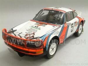 【送料無料】模型車　スポーツカー　ポルシェアフリカサファリラリーporsche 911 sc 30 east african safari rally 1978 waldegaar 118 spark 18s026